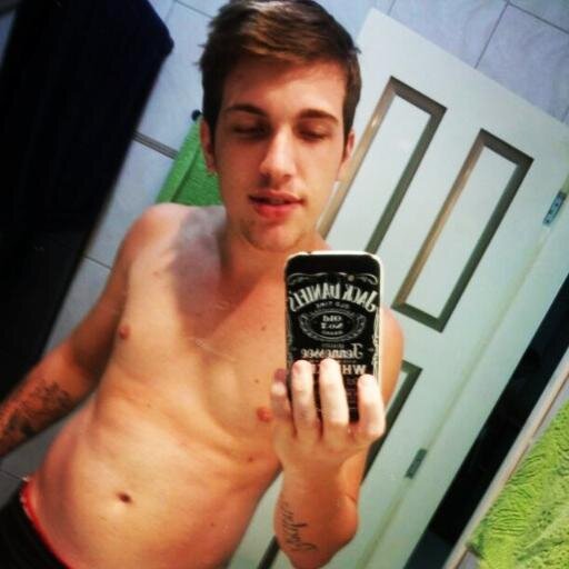 Vagabundo ergue a cabeça tudo vai ficar bem irmão.
