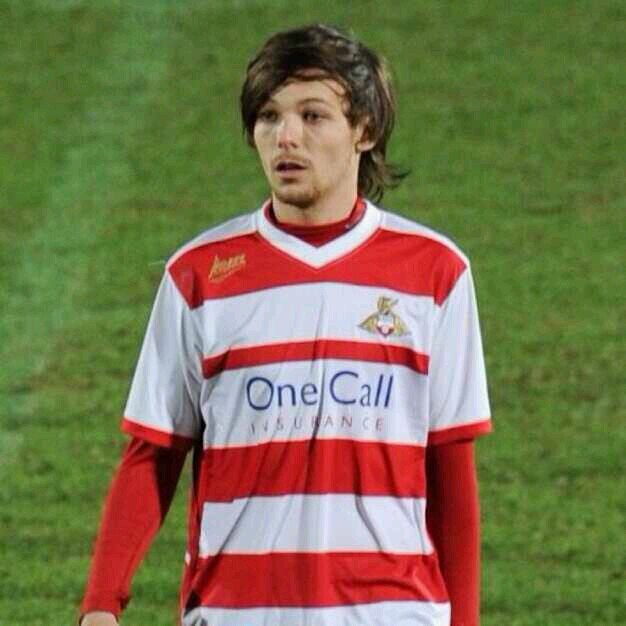1/5 of One Direction :) Louis Tomlinson-fake account || Larry Stylinson || He's my boyfriend @BraveryHS ♡