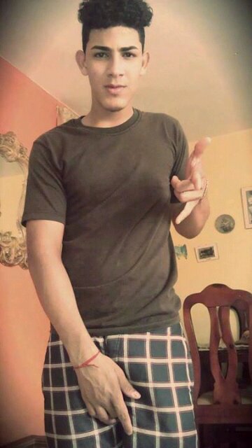 Cero PaQkteh Con lO' MiiO, ^,^ Biography Loading... Ma Broth' @yiioriickSA Ma Sister.   @ambarderoyse