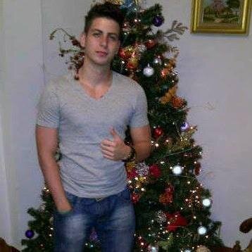 AdrianmdzQ's profile picture. No te deseo el mal pero ojala te guste yo