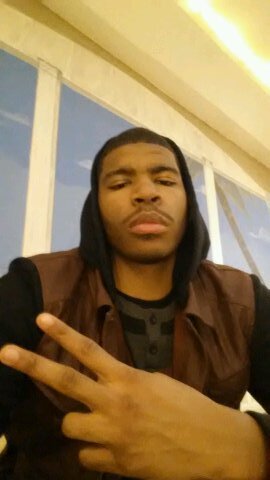 youngradio's profile picture. 