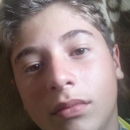 hi my name is Julio I do not like anything faser not love playing with my friends and just hanging very grose of the person edo way she faala me