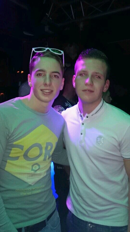 insta; aighthijs