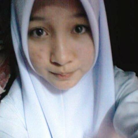 Fatin // one five // Taken . If u follow me , I will follow you back :)