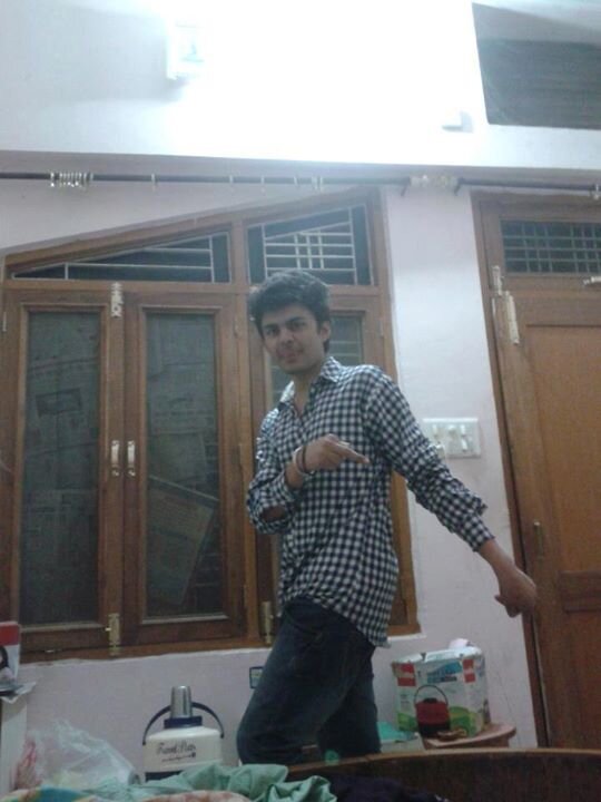 GmaNishant's profile picture. Football player...