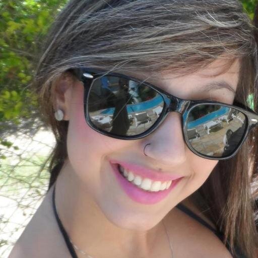 Não sou Antipatica Apenas Acho que Nao tenho a Obrigaçao de Rir para todos.
face:http://t.co/FuwdDp5phq