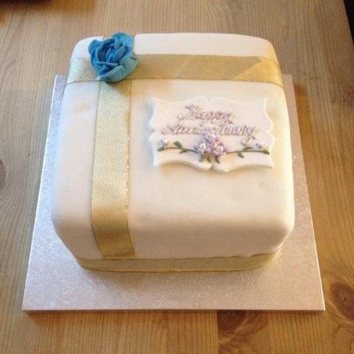 Creating any range of occasion cakes and desserts across Hinckley, Nuneaton and surrounding areas