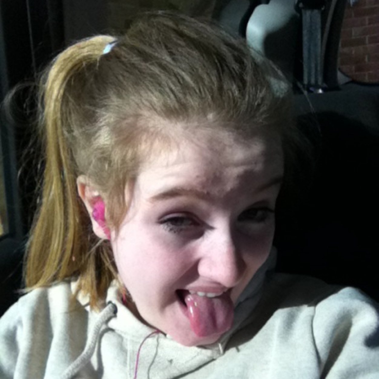 Hey guys its emz. I love my friends Chole Shannon I'm a jcat I love George Shelley M.A.D=my life I love my kitty