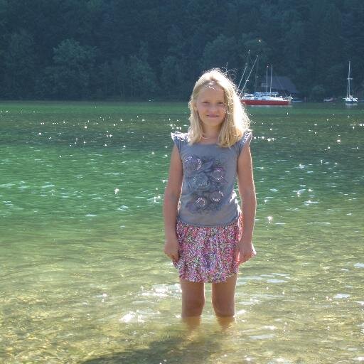 sniedzite340's profile picture. 