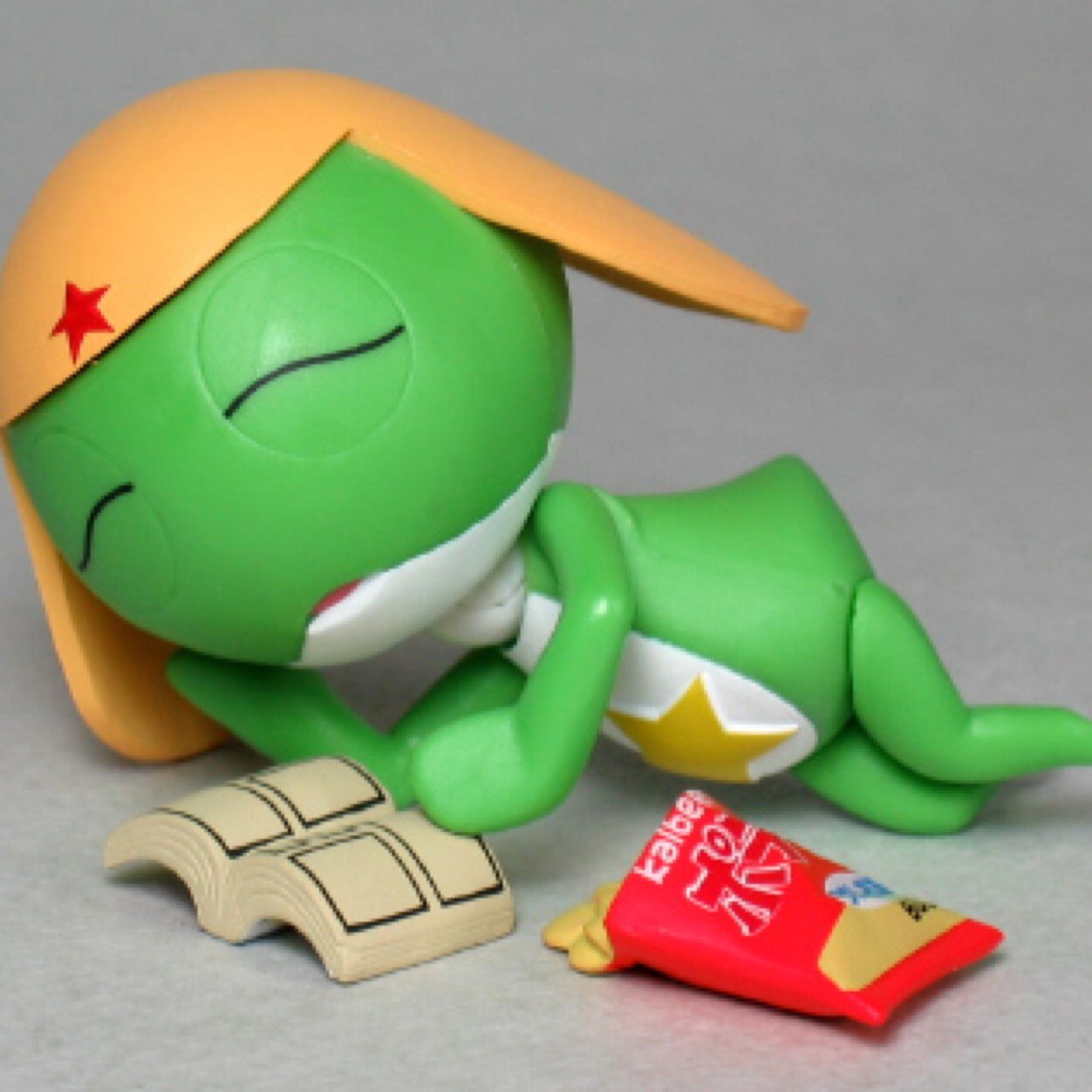 กบอวกาศนามว่า -สิบโท- ก่อตั้งกองทับ ๒๓.๑๒.๒๐๑๑\(' '
