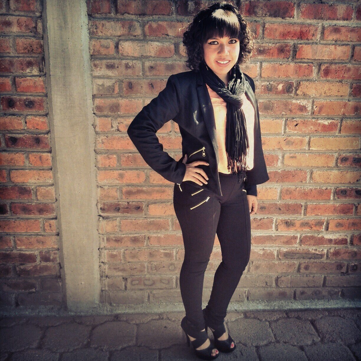 Mujer de gran corazón ❤. Psicóloga en formación. Amante de la moda. Amo mi familia, mi novio  y mis amigos.