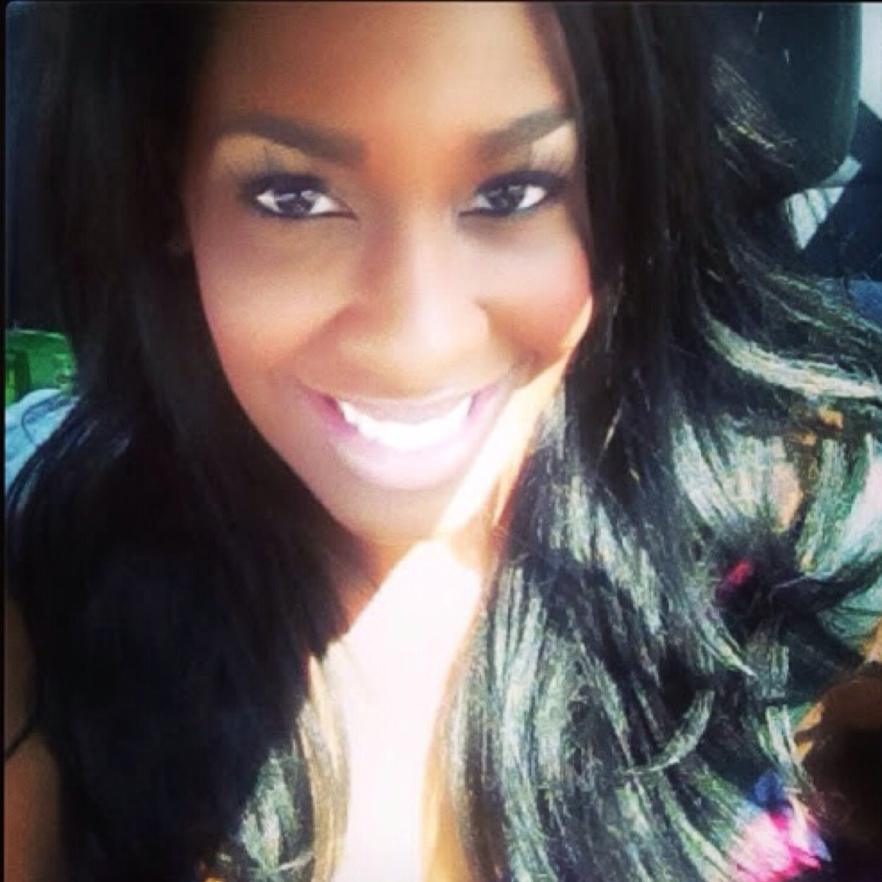 breezy_nicole's profile picture. Christ follower. Wife. Lover of pretty things. Addicted to sparkle and sequins. Luxury cell phone designer. ΔΣΘ.