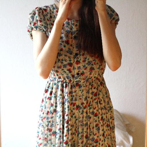 Recently married 29 year old ballet dancer. Blogging about life, make-up, and whatever else takes my fancy :)