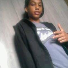 BryandosSanto15's profile picture. 