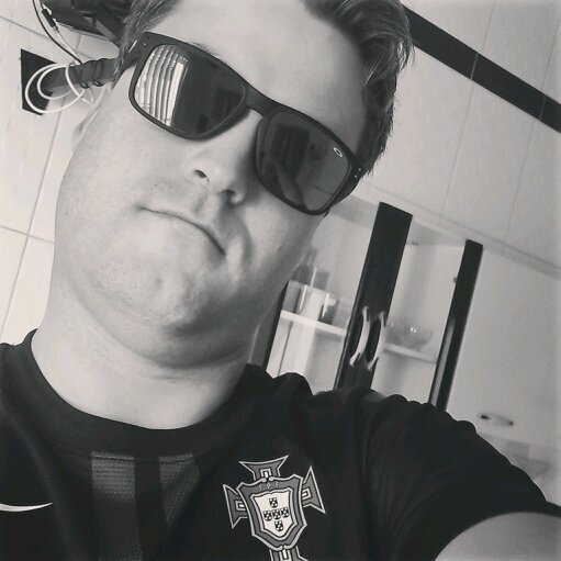 edubasten1982's profile picture. 