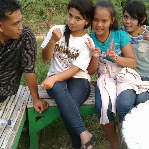 dessy_sitanggan's profile picture. 