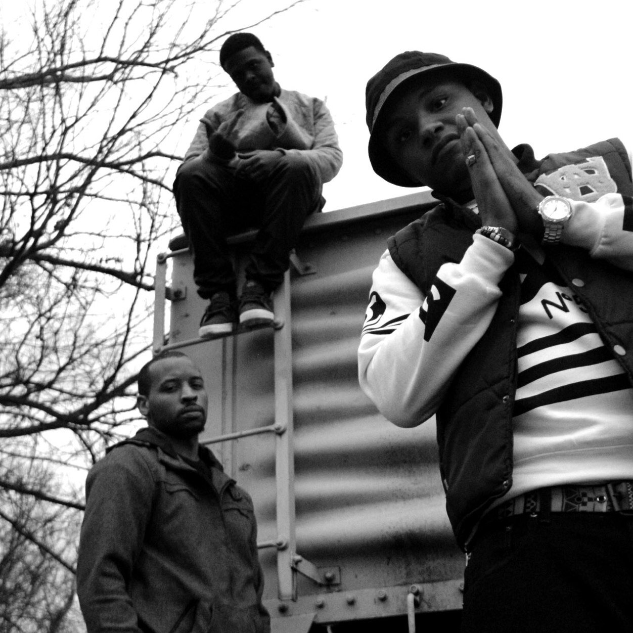 An Organization Of All... Star-Frame Music Group. WE DO ALL OUR OWN SHIT. From a beat to a music video and all in between. Bookings: StarFrame1914@gmail.com