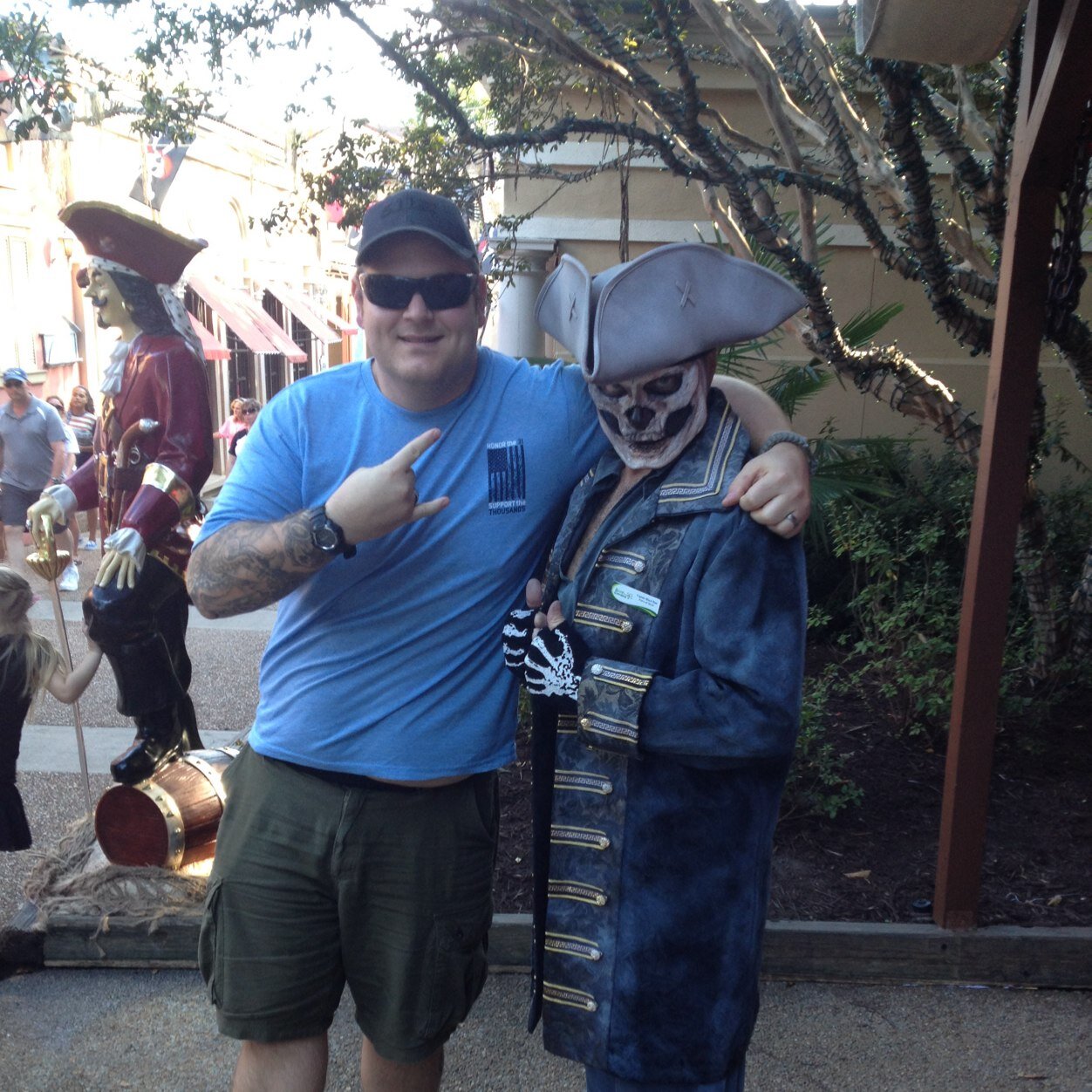 truthprivatei's profile picture. The old guy in your biology class, waterman, surfer, diver, substitute teacher, primal gym builder, life minimalist, kettlebell nerd, nice guy. ⚓️