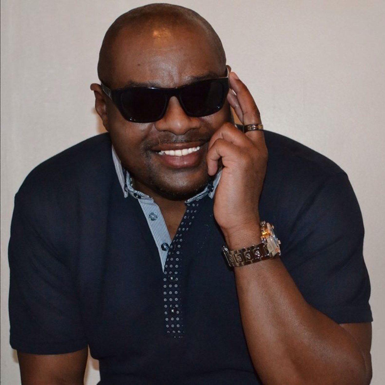 Singer/Songwriter@SweetFreedommuzik Been in the Game for 44 Years. Was With The INVESTIGATORS Now One Of The UK'S Most Established Reggae Bands. Check Youtube..