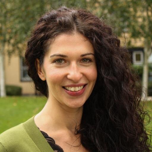 Psychologist in Clinical Training, with research background in action observation and prediction mechanisms with behavioural and EEG methods.