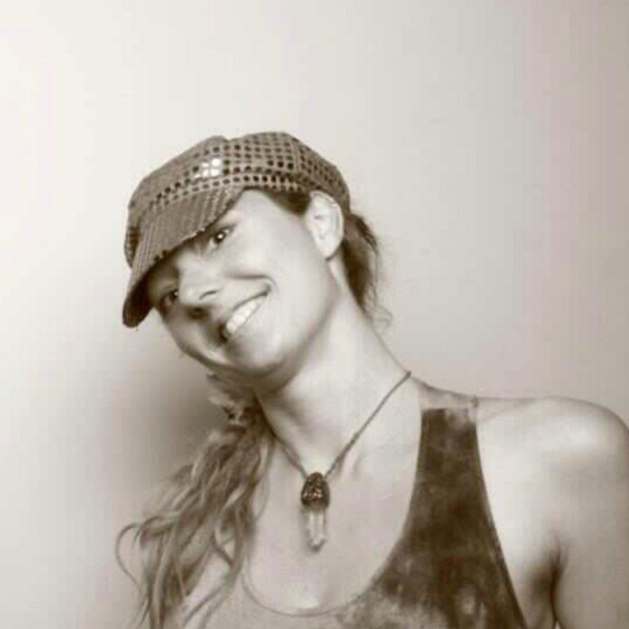 shelleyAsilver's profile picture. Beautiful handmade jewellery using precious metals and crystals. https://t.co/Q0IgWn0VAX