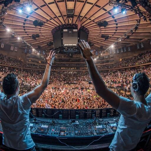 The Dutch DJ duo W&W Hungarian fan page! Follow: @WandWmusic