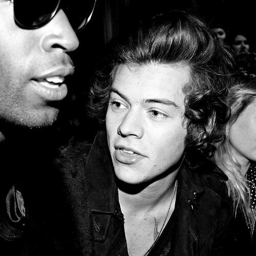 PLEASE FOLLOW @harryinchanel THANKYOU AND HAVE A NICE DAY