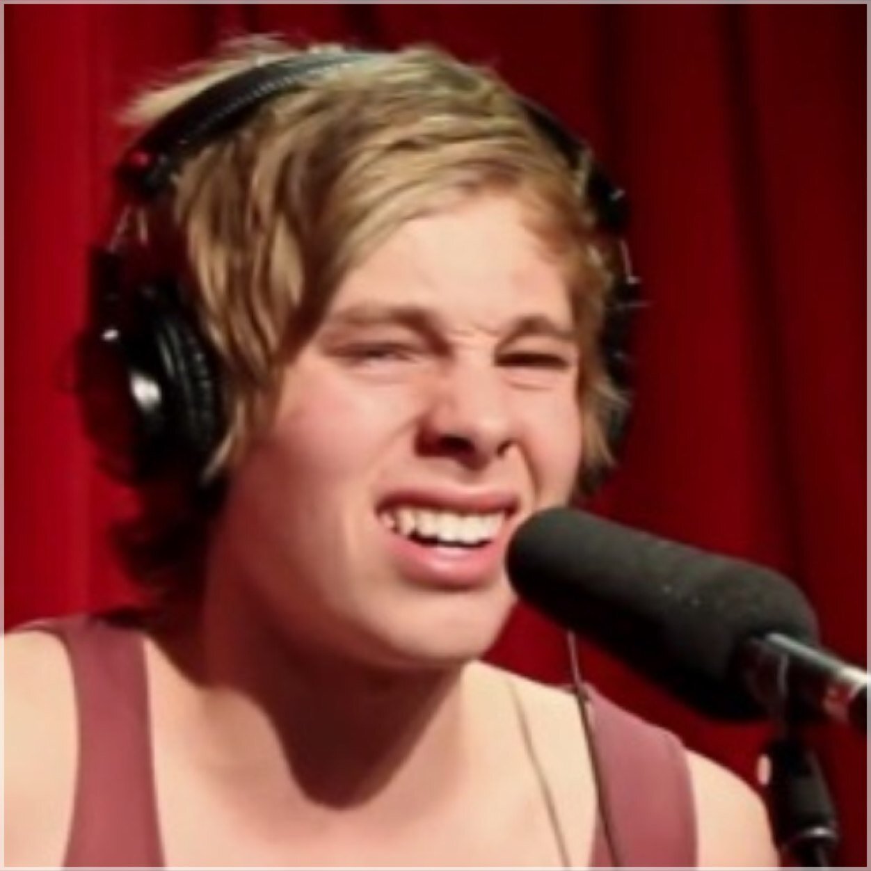GO FOLLOW @nappieswithluke !!! Ily. x