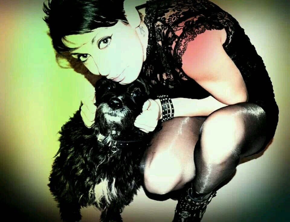 SabryTocco's profile picture. Music is my painkiller!!