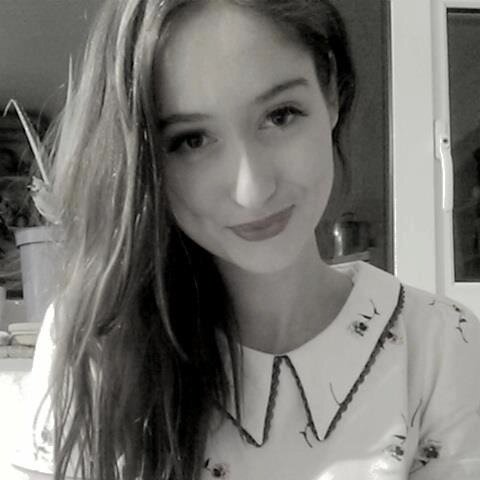 LolaRoseBassett's profile picture. FOOD. FRIENDS. FAMILY. HAPPINESS :)