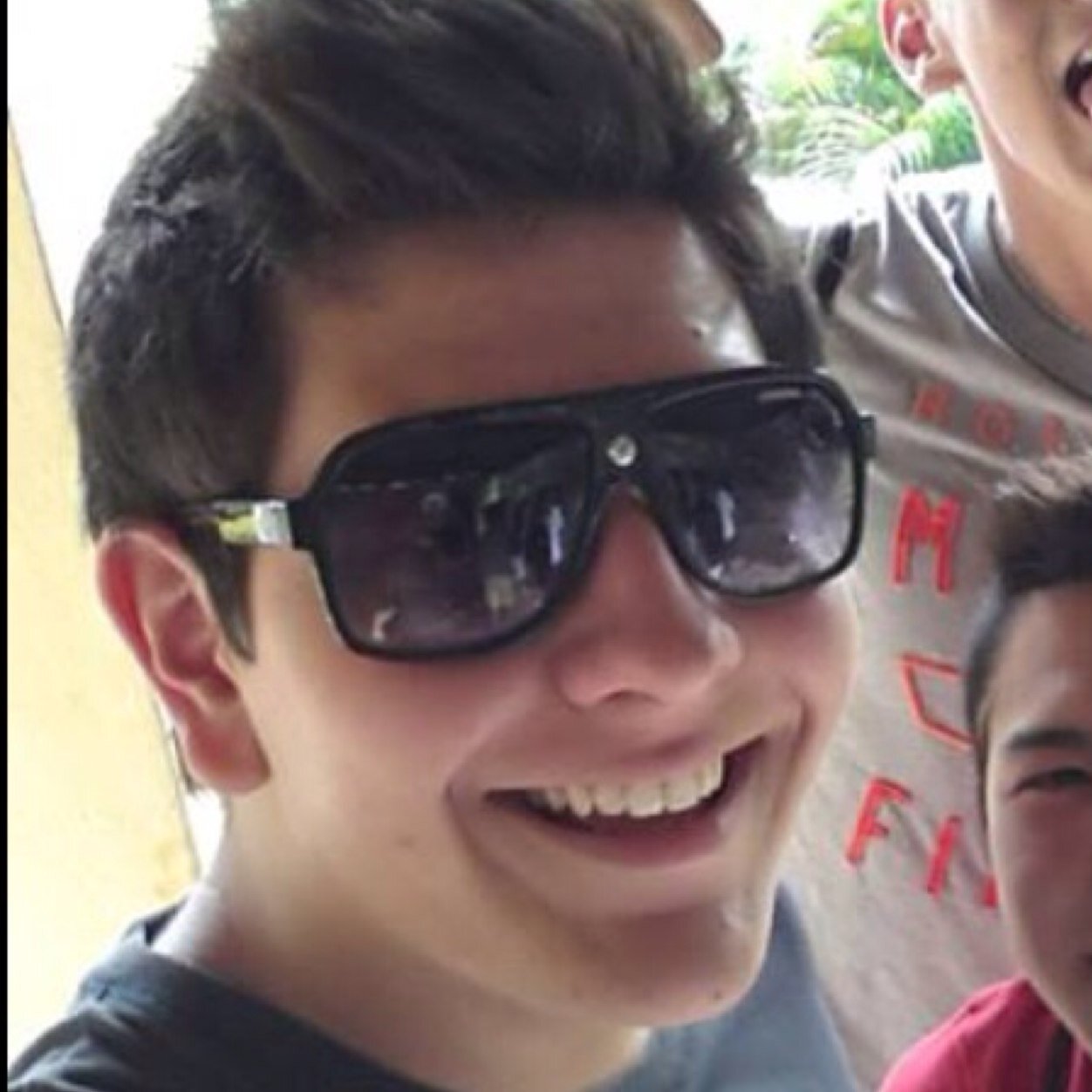 Snap: gabrielmoraes 
Instagram: gabriielmoraaes