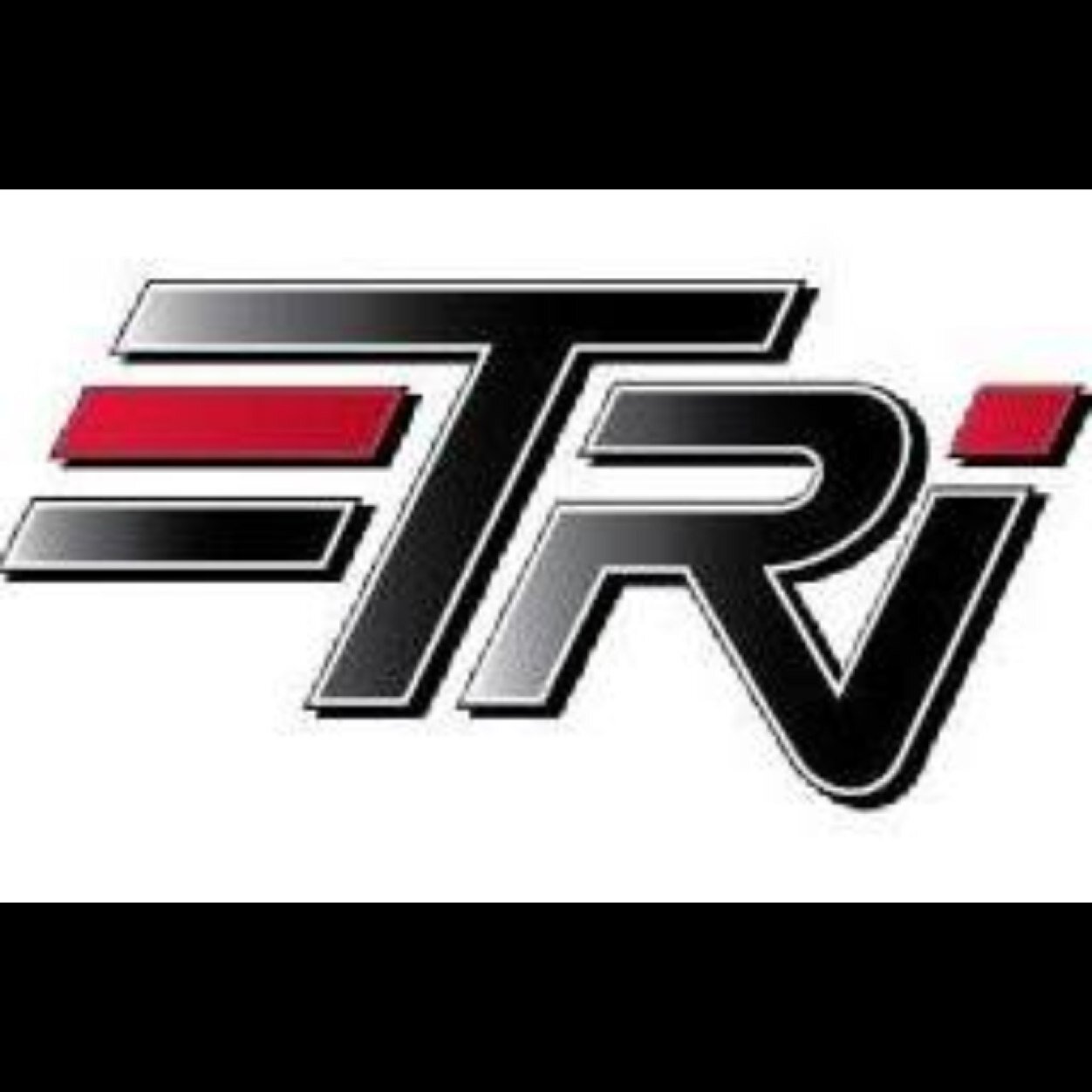 For over 15 years we have supplied the best clothing collections to the biggest brands and clubs. Our operation is vertical from sourcing to delivery.