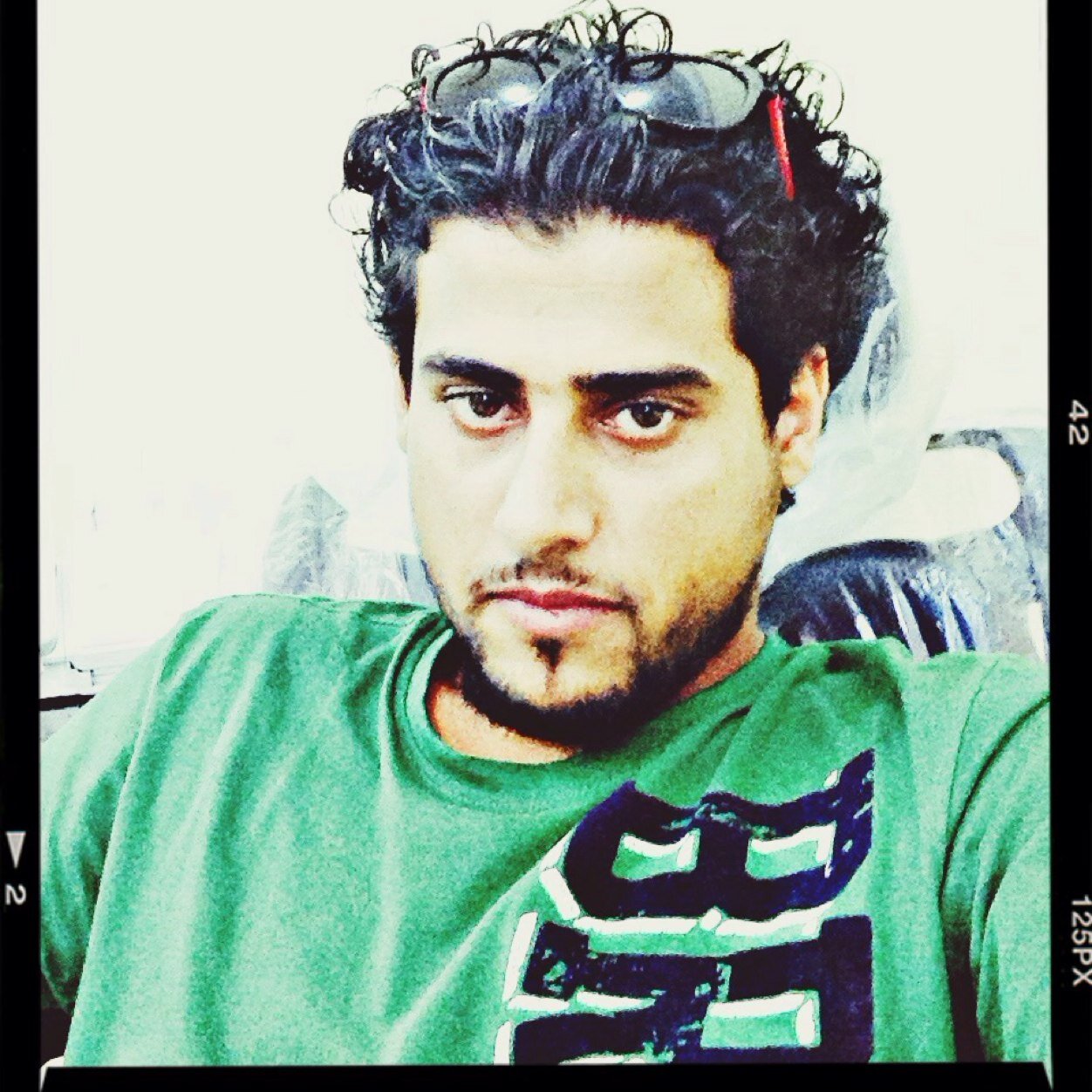 بينَ الحلم والأمنيهَہ وآلقدر وآلنصيب لا يحدث إلا مَ كتبهہ اللہَ لنا