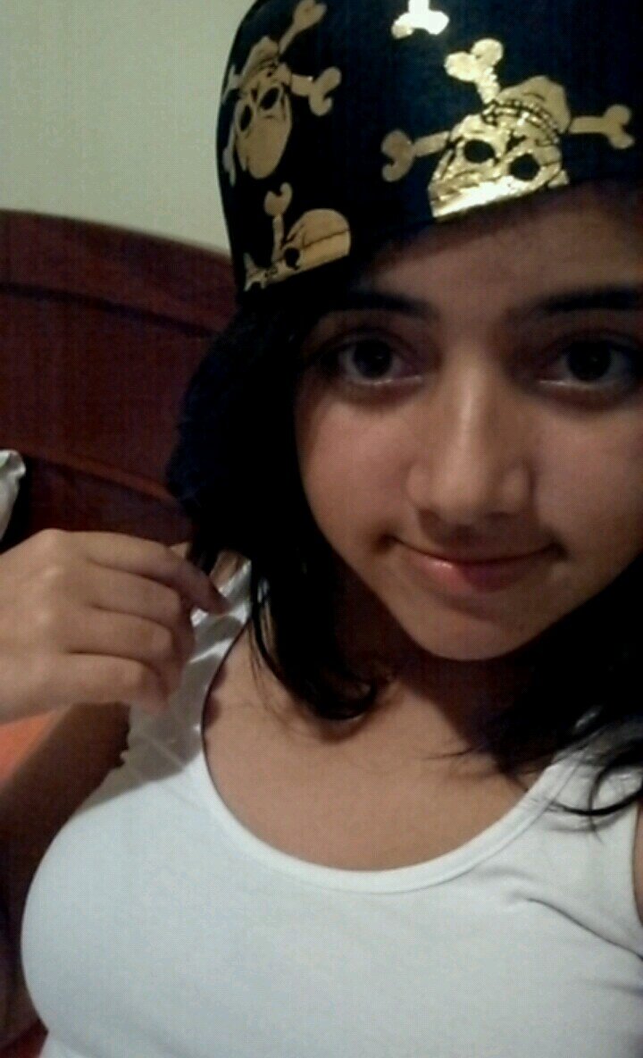 Isabella, 19. SP, Brasil. Engenharia Civil - Unicamp