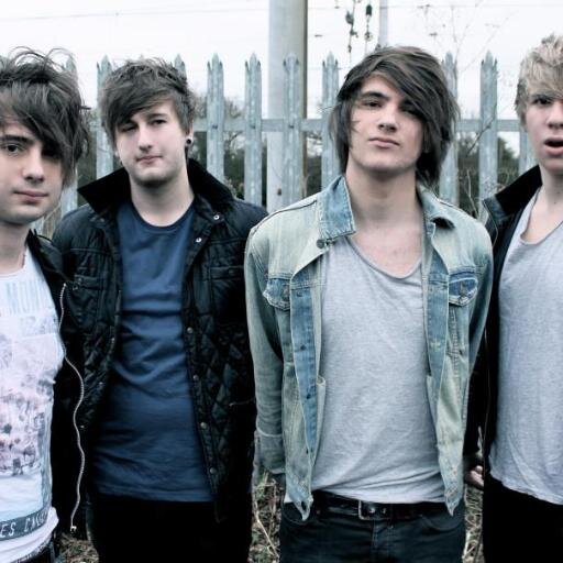 chloels1998's profile picture. @chloeelouisee98 personal