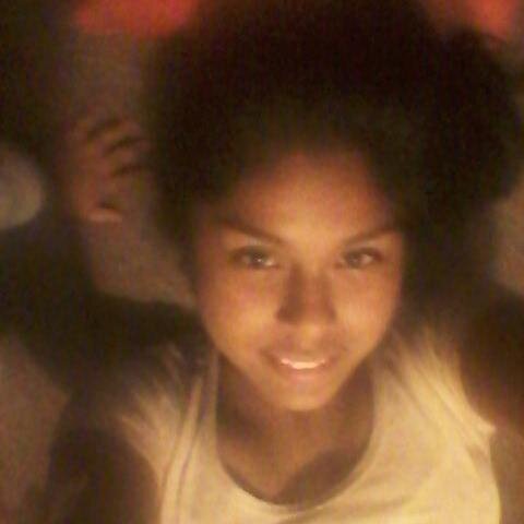 Soy una chica muy tímida.
Pero linda.