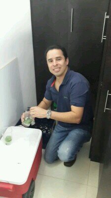 Me informo por medio de Twitter / Nam miojo rengue kio #