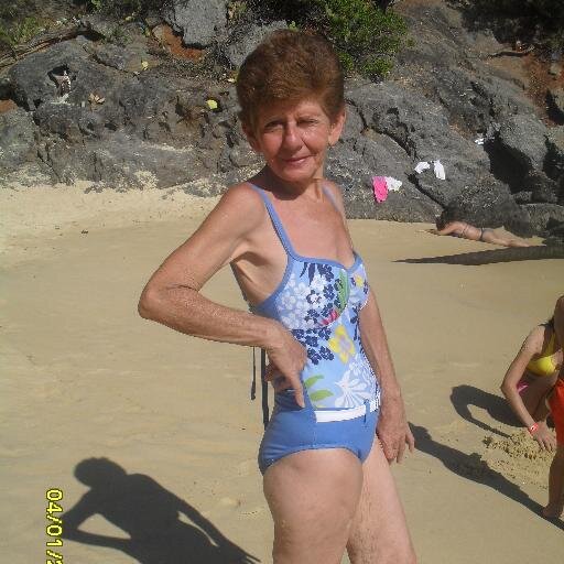 ElielenaM's profile picture. 