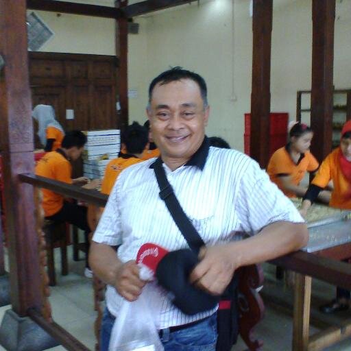 Kuliner, baca buku