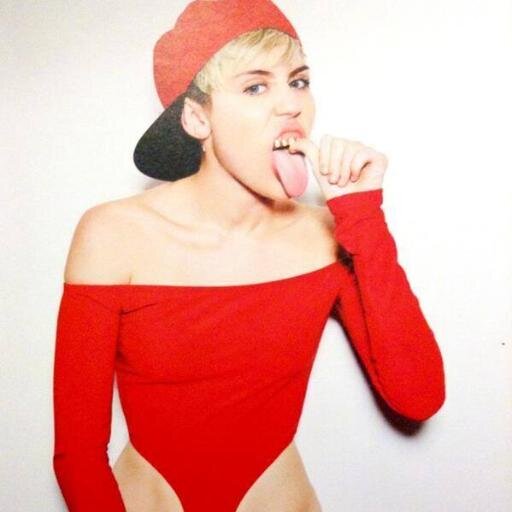 Amanda | Smiler | Follow back.