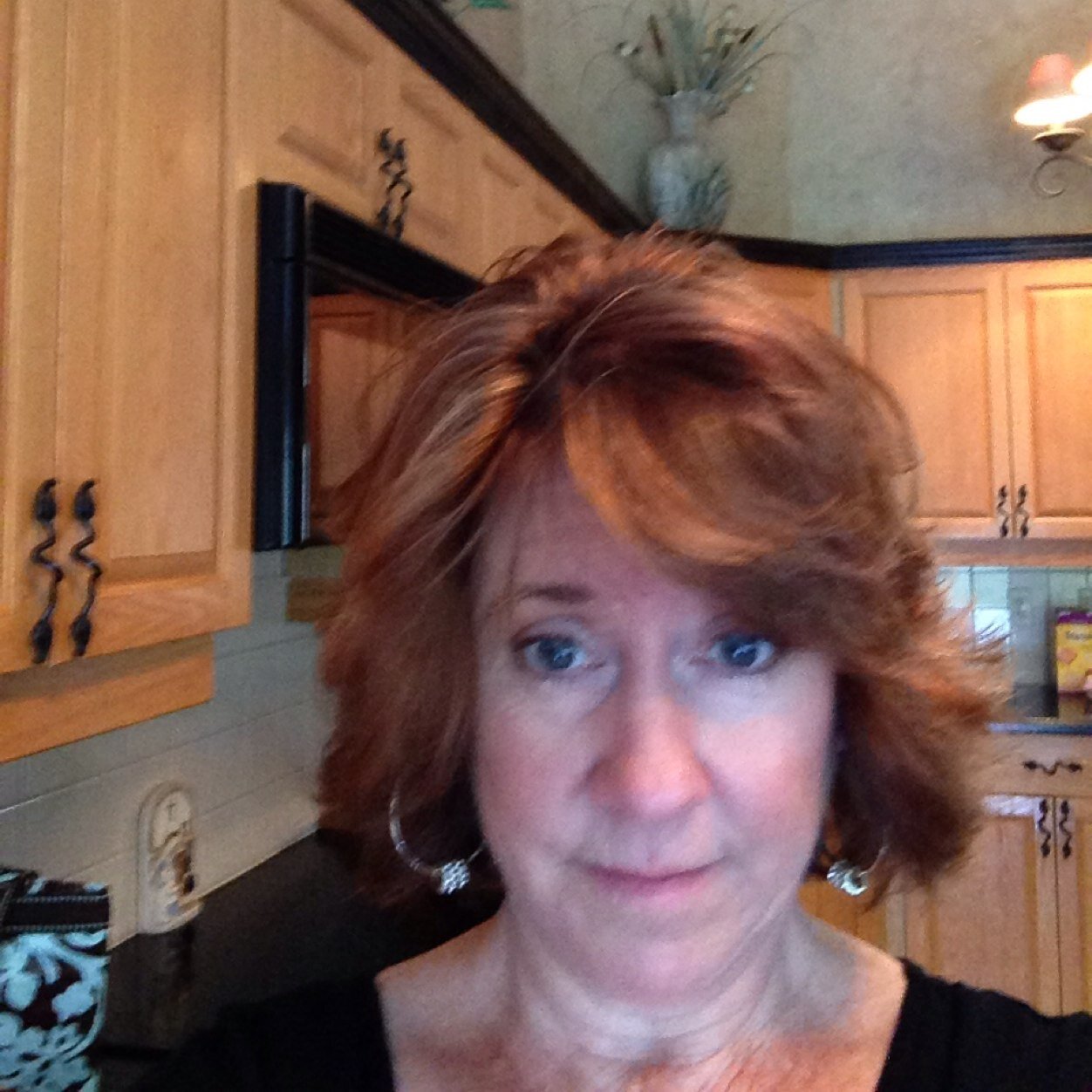 Mom of rocketman and earth protecter. Loves Pitbulls and books!