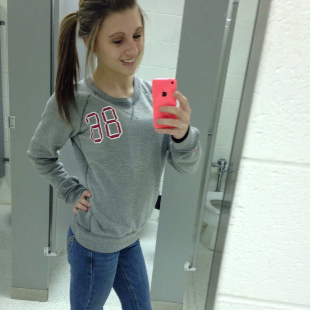I'm sara! Follow me.