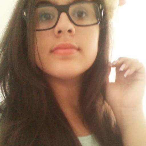 You know you´re in love when you can´t fall asleep because reality is finaly better than your dreams.
                                    ♥♥ B E L I E B E R ♥♥