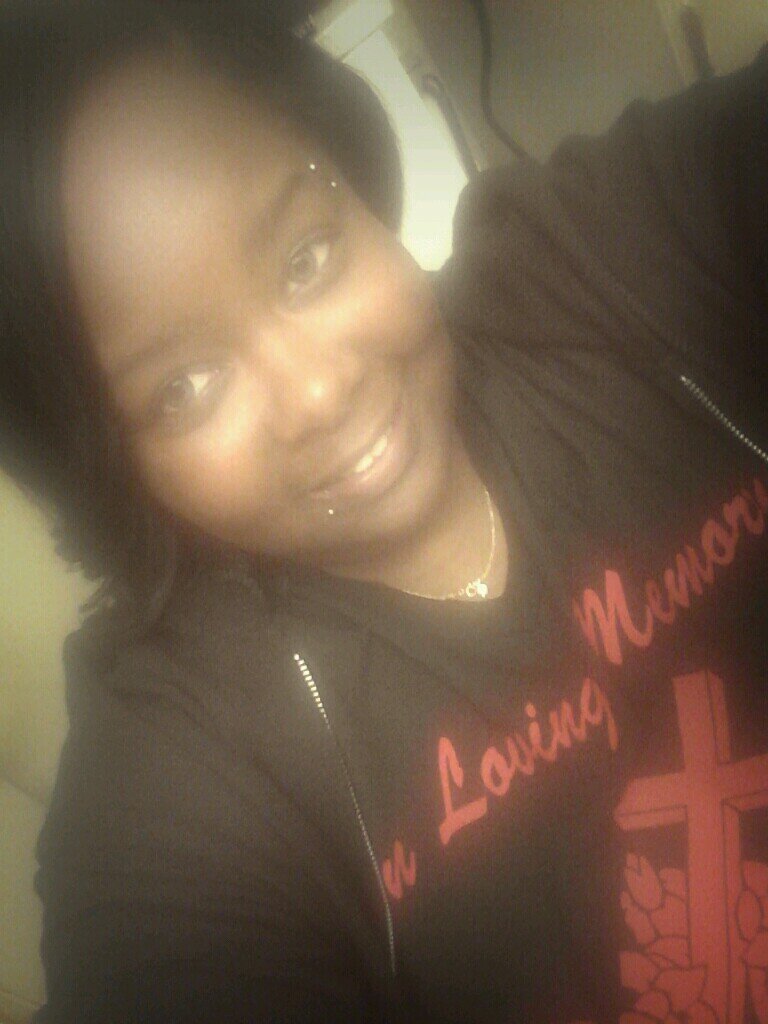 Married To Money Allergic To Broke Ass Bitches .....Cool Funny Self Made Chick.....RayBay #MyLife#Backbone#Forever