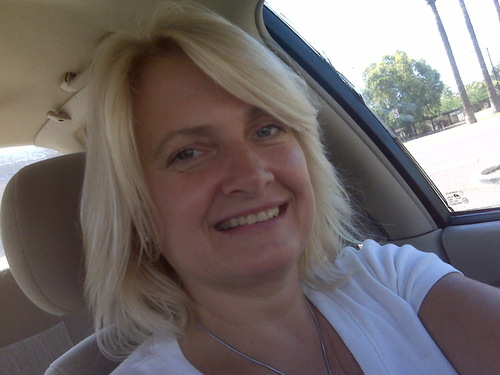 SuzysSales's profile picture. I am a sales rep for some amazing products. JT Carpetbag, Bullyland toys, The Hampton Hobo Handbag. Road warrior.