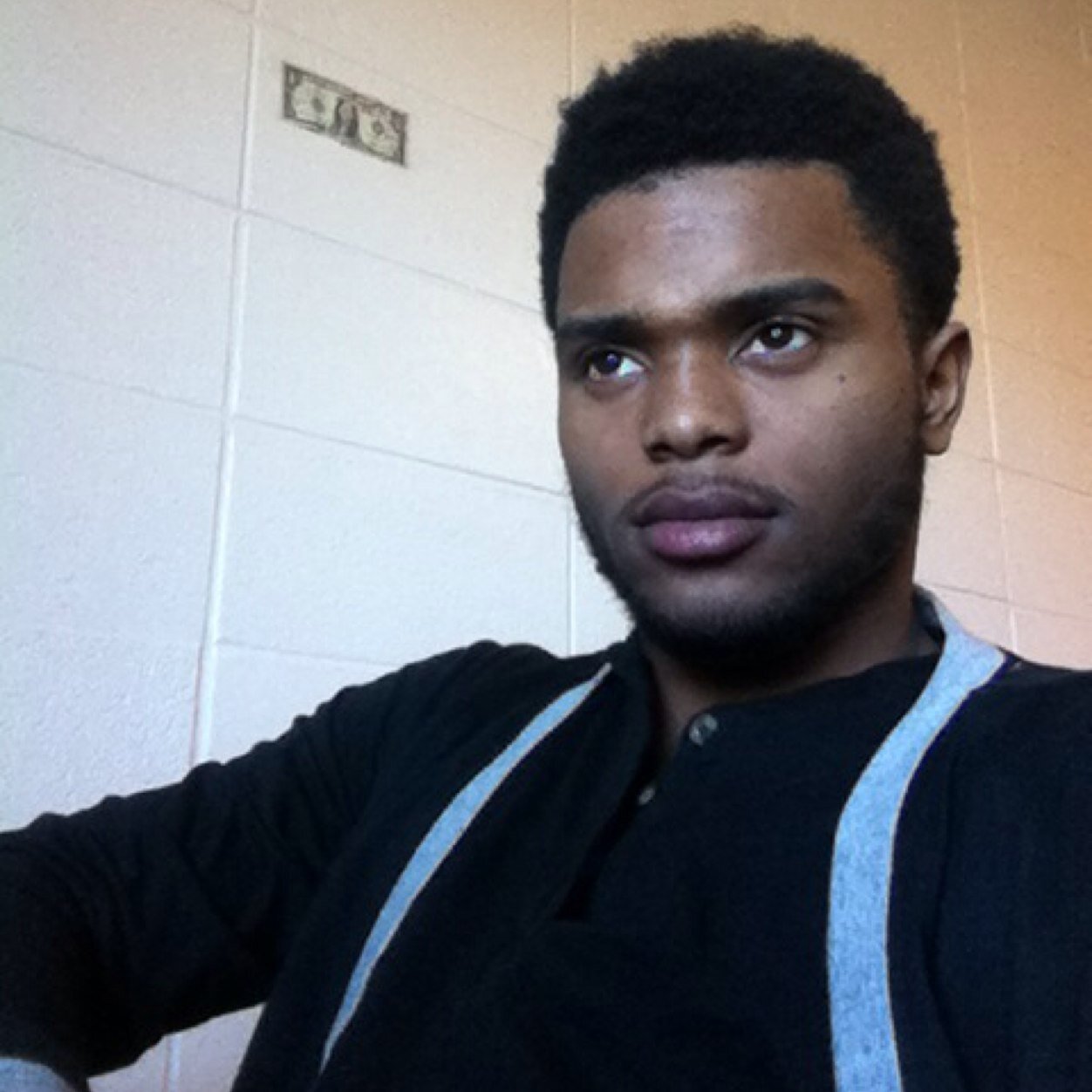 LTENT_'s profile picture. born at the end of november so you know im a Genius. IG: leterrious