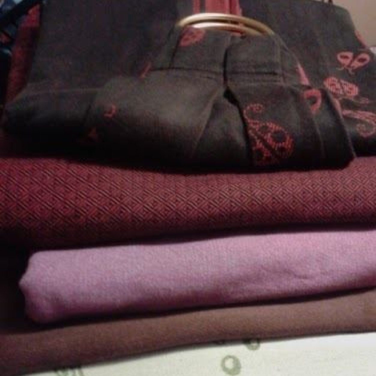 Teessideslings's profile picture. Teesside sling library and consultancy is a non-profit organisation that aims to help enable and promote the use of slings and carriers in Teesside.