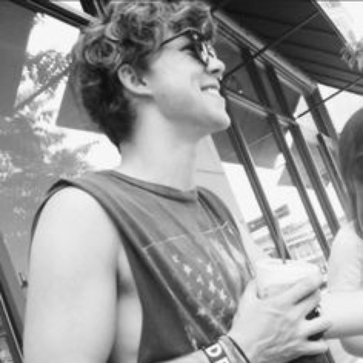 Hi beautiful pls follow @blushingirwinn bc she gave you a free follow & she follows back