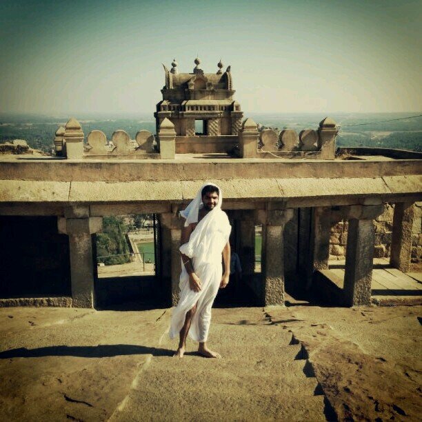 Vagabond. Yogi. Baba. insta: @prembaba29