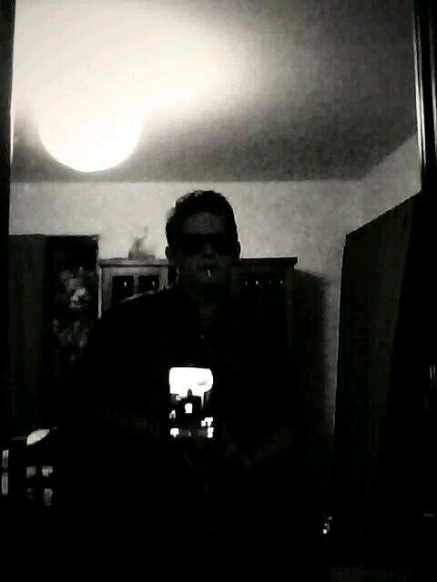 amante del futbol aveces tierno y fachero pero seguime y te sigo!!!:-) xD eshmevuloc